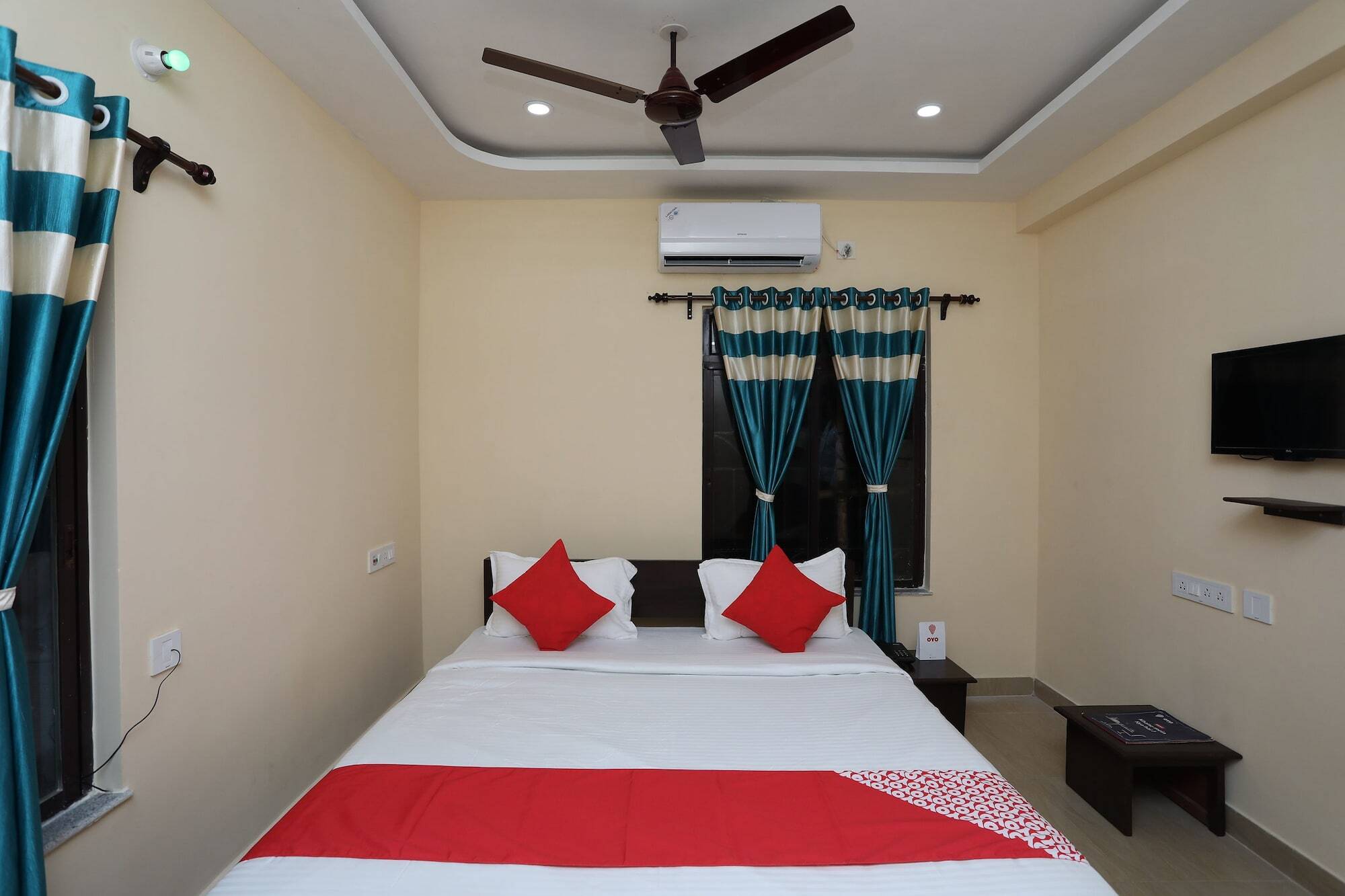 Oyo 17376 Happy Spring Inn Kolkata Exterior photo